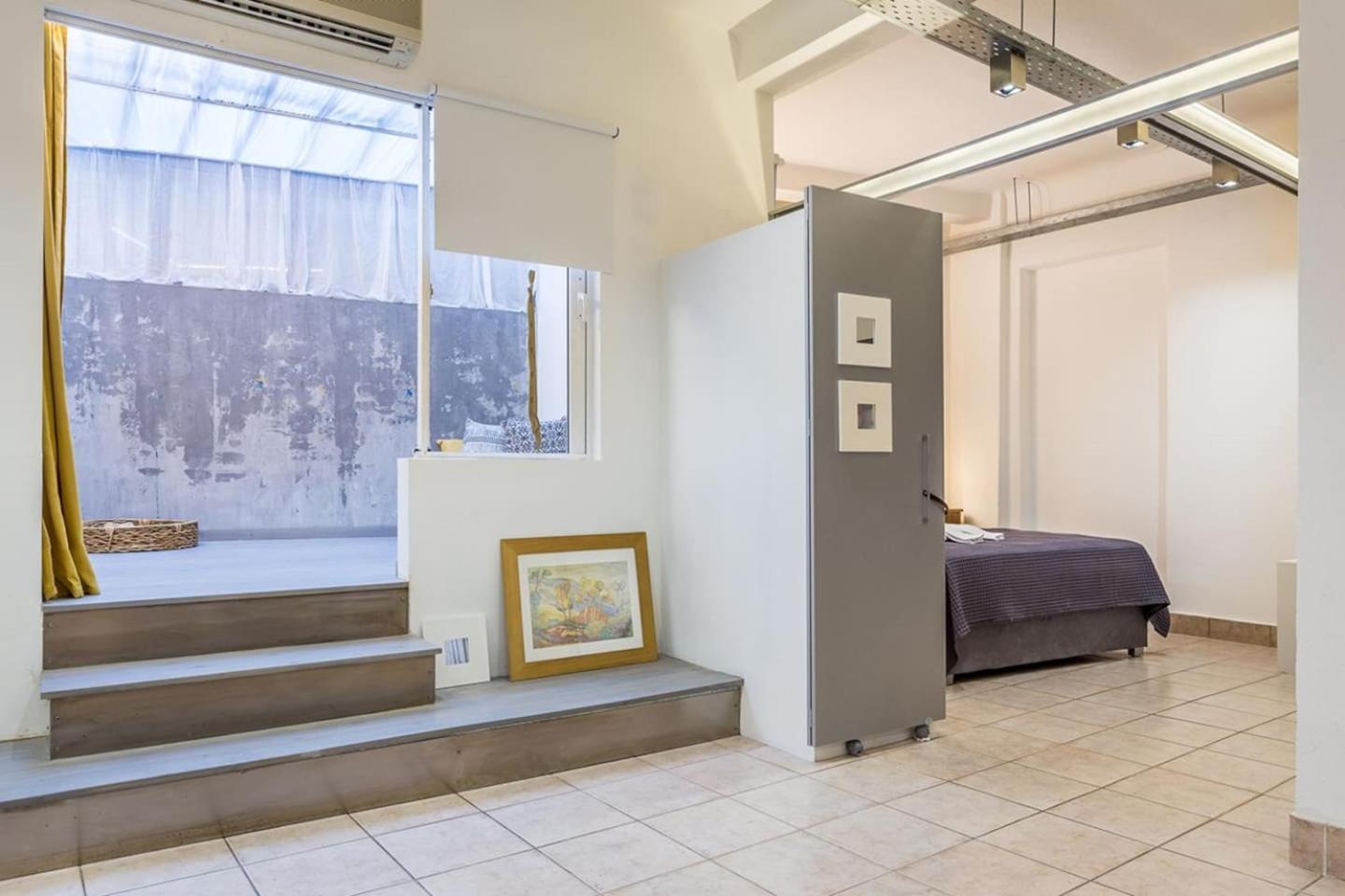 Апартаменты Renovated Loft At The Center Of Monastiraki Афины Экстерьер фото